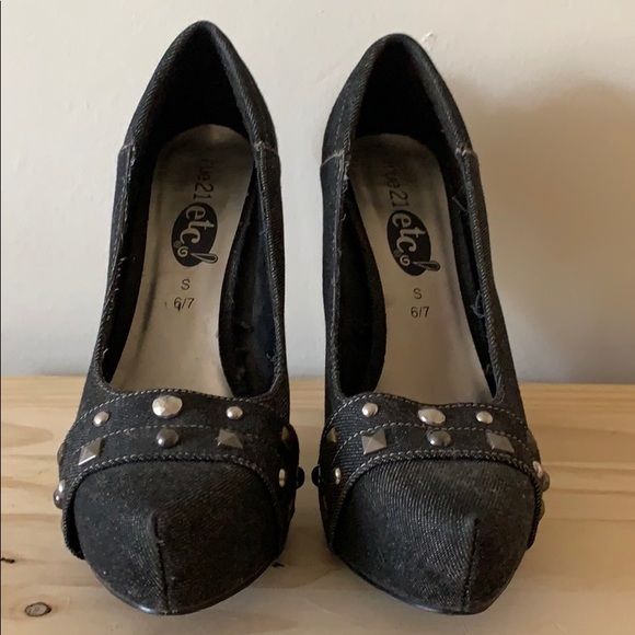 Studded denim platform heels size 6/7 - Picture 3 of 5